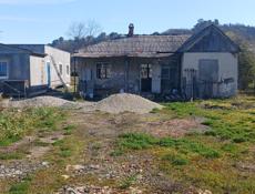 Земелный участок с домом на Мачарке