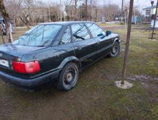 Audi 80