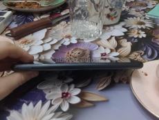 Телефон в хорошем состоянием не лагет обмен на Xs на 100 акб🔋