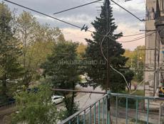 Продается на новом районе по первому кругу 