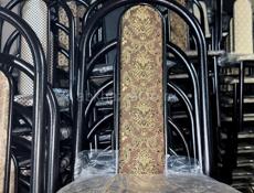 Столы и стулья