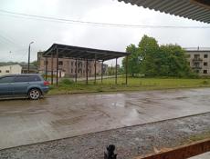 Земельный участок со строением