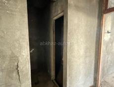 Продается 2-х комнатная квартира на Назадзе,16А