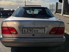 Mercedes-Benz E-Класс