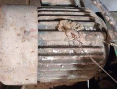 Электро двигатель 7 киловатт 3 000 о/б в минуту 380 вольт 