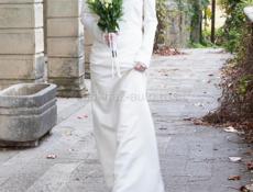 Продам белое платье в пол!