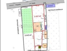 Участок с ветхим строением в Пицунде