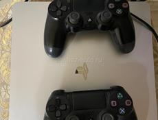 Продаётся PlayStation 4 