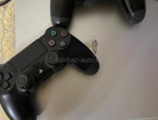 Продаётся PlayStation 4 