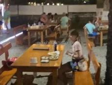 Столы со скамейками для кафе