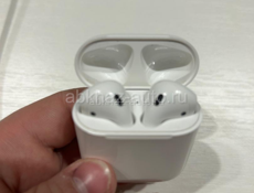 Продам айрподсы 2 оригинал почти новые в идеале как новые пару раз пользовался 