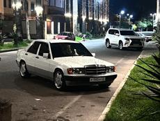 Mercedes-Benz 190