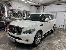 Infiniti QX56