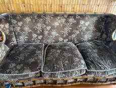 Диван и два кресла