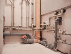 Выполняем  работы по сантехнике