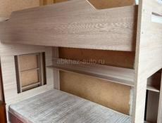 Двухъярусная кровать