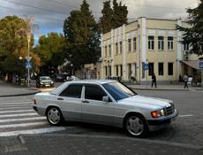 Mercedes-Benz 190