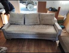диван продаём бу срочна за 8000