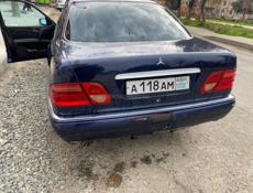 Mercedes-Benz E-Класс