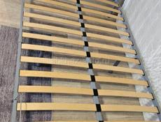 Продам кровать б/у 120×200 с матрасом.