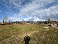 участок у моря 