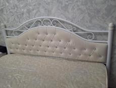 Кованная кровать с матрасом