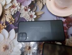 Самсунг а 12