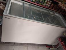 Продаётся витринный морозильник