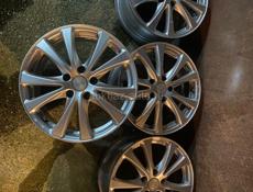 Продам диски с шинами срочно