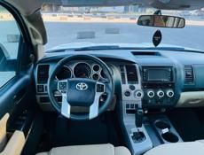 Toyota Sequoia