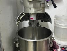 Планетарный миксер профессиональный 