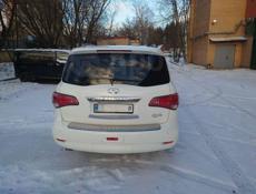 Infiniti QX56