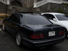 Mercedes-Benz E-Класс