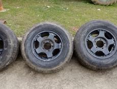 Колёса УАЗ 4 штуки зимние. 