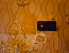Продам срочно Айфон 4S