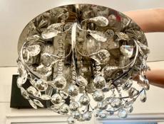 Люстра хрустальная , очень красивая 