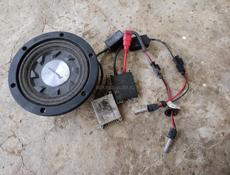 Продам 2 ксинона и сабуфер