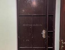 Продам металлическую дверь ручной работы. Гагра. Торг.