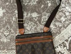 Писать толко на Ватсап барсетка была куплена в Москве 