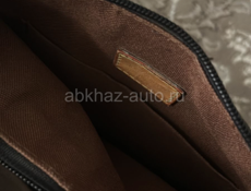 Писать толко на Ватсап барсетка была куплена в Москве 