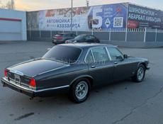 Jaguar XJ12