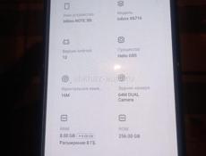 Телефон не лагает. Память 256. Оперативка 8.