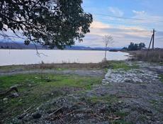 Продается участок на берегу озера Инкит Цена договорная 10 соток