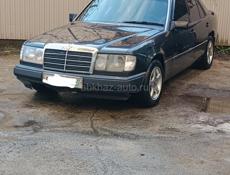 Mercedes-Benz 124