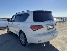 Infiniti QX56