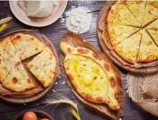 Принимаю на заказ ,хачапури ,пицца,хлеб ,лаваш ,булочки с изюмом .