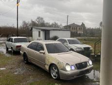 Mercedes-Benz E-Класс