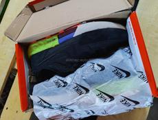 Кроссовки новые 