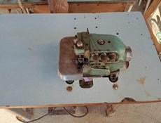 Продаю машинки для шитья одежды - 4 шт.