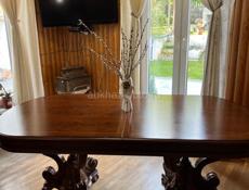 Продаю стол со стульями 